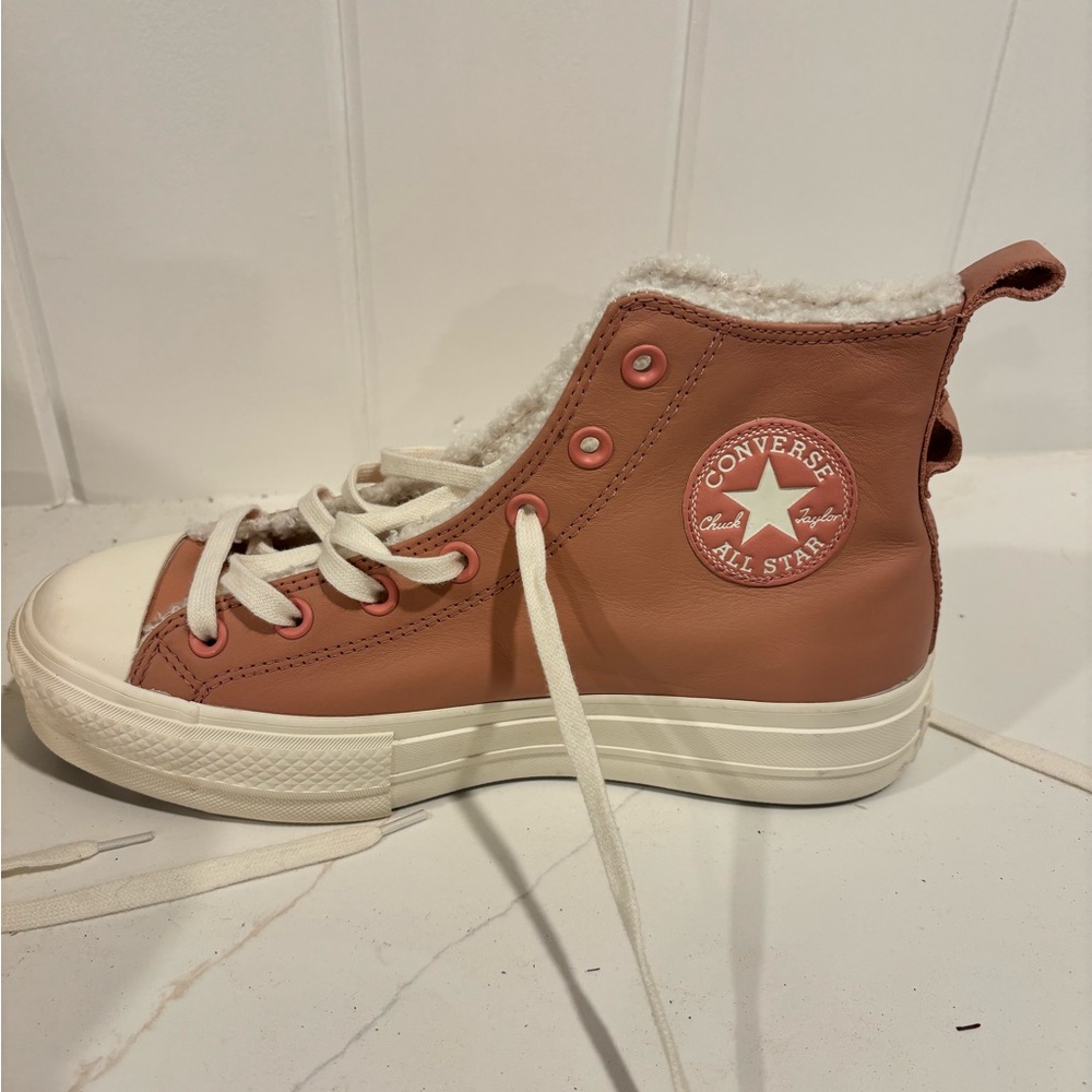 Cute pink Converse Chuck Taylor All Star Hi Lift lined leather shoes